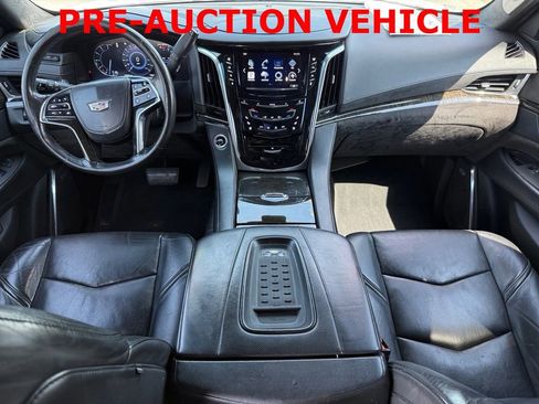 Used 2016 Cadillac Escalade ESV Platinum AWD/4WD image 12