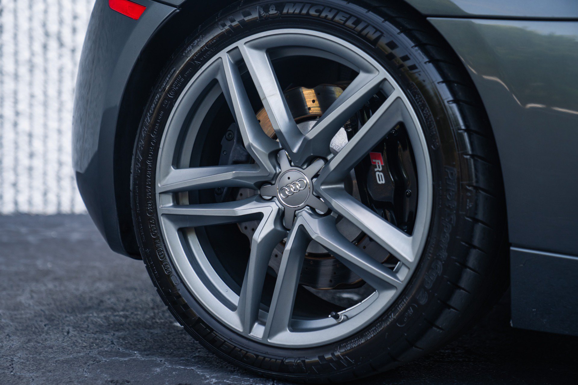 Used 2014 Audi R8 V8 w/ Convenience Package AWD/4WD image 15
