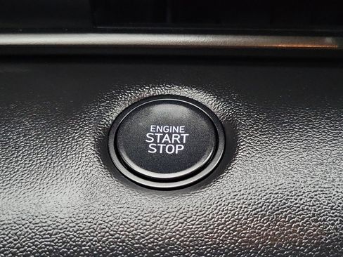 Certified 2025 Hyundai Elantra Sport image 14