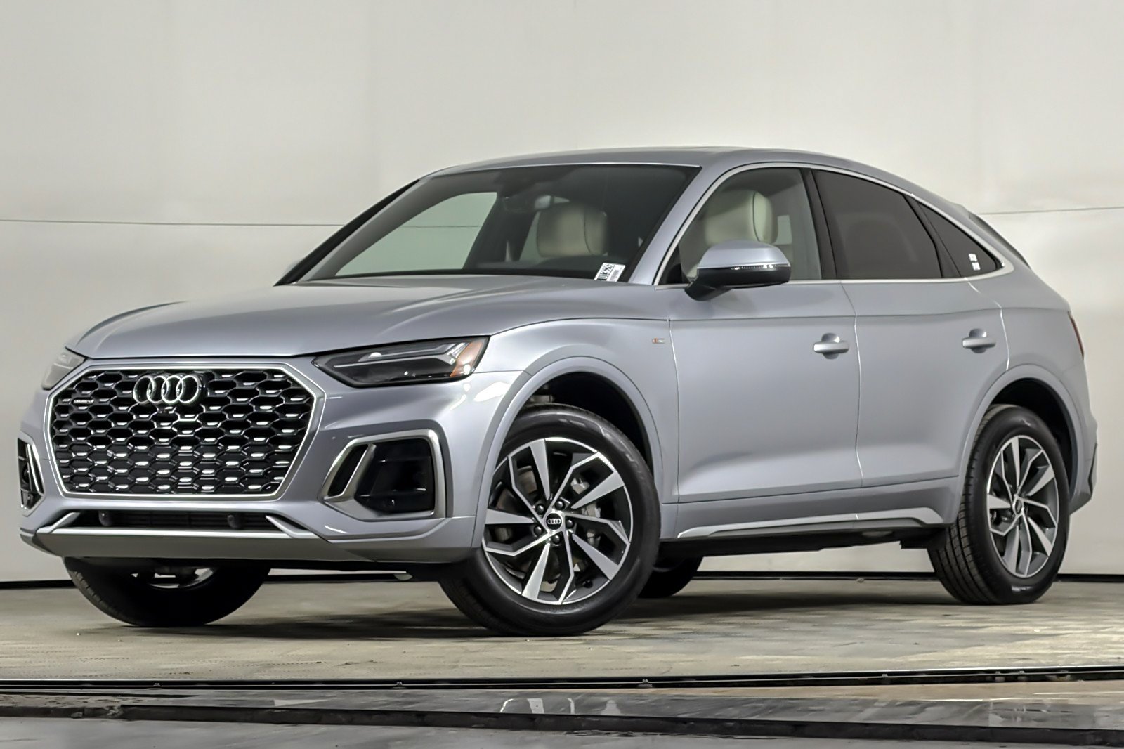 Used 2023 Audi Q5 2.0T Premium Plus w/ Premium Plus Package AWD/4WD image 27