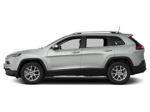 Used 2015 Jeep Cherokee Latitude image 3