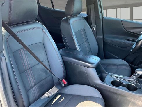 Used 2022 Chevrolet Equinox RS w/ LPO, Floor Liner Package FWD image 8