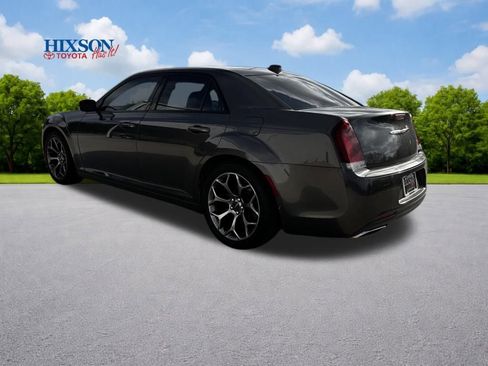 Used 2015 Chrysler 300 S image 4