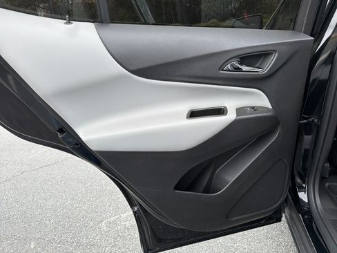 Used 2024 Chevrolet Equinox LS w/ LS Convenience Package image 21