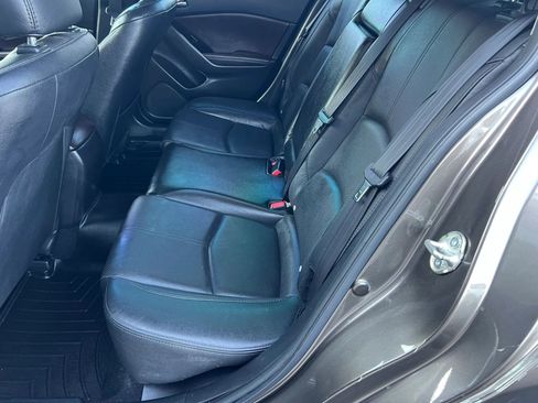 Used 2017 MAZDA MAZDA3 Grand Touring w/ Premium Equipment Package FWD image 10