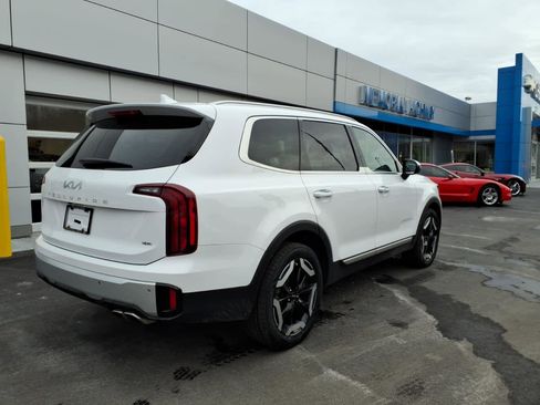 Used 2024 Kia Telluride S w/ S Sunroof Package image 7