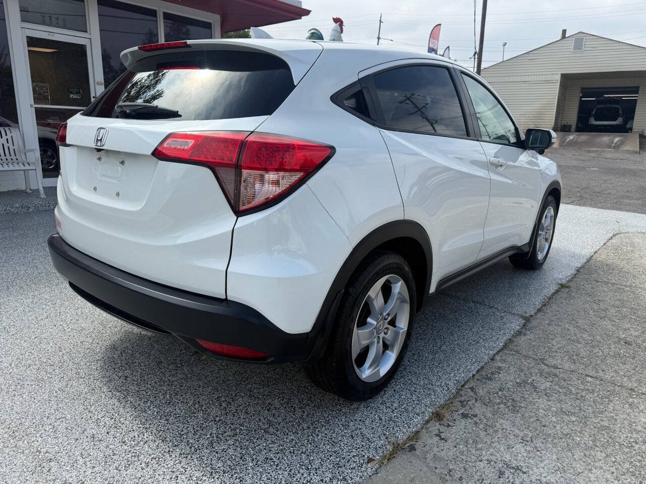 Used 2016 Honda HR-V EX image 21