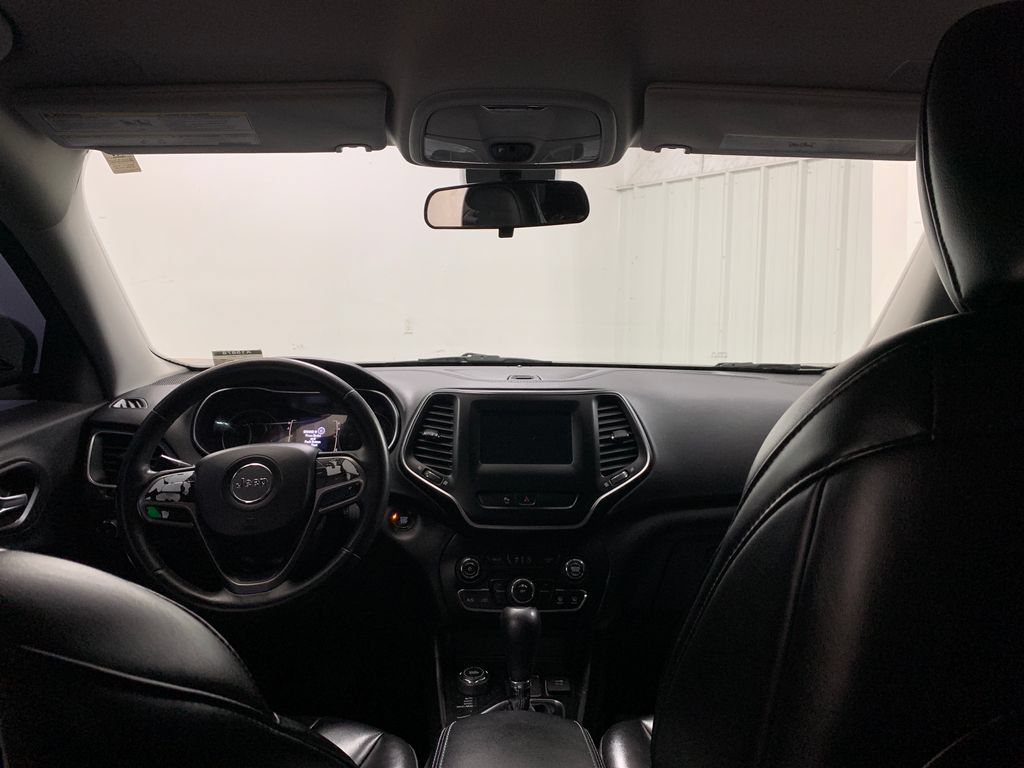 Used 2019 Jeep Cherokee Latitude Plus AWD/4WD image 17