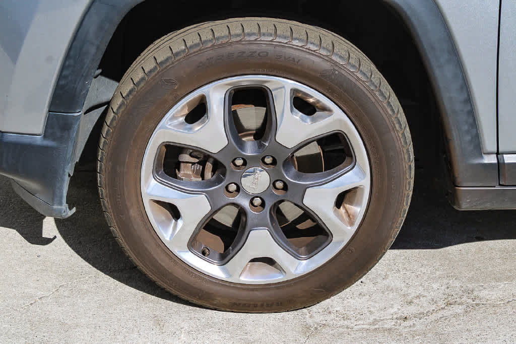 Used 2021 Jeep Compass Limited FWD image 5