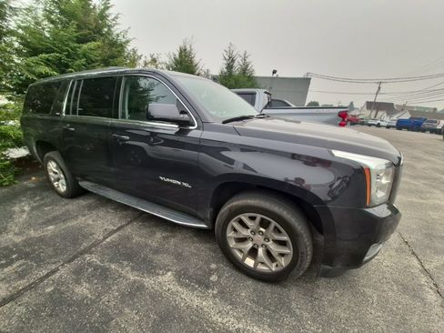 Used 2020 GMC Yukon XL SLT w/ Value Plus Edition AWD/4WD image 7