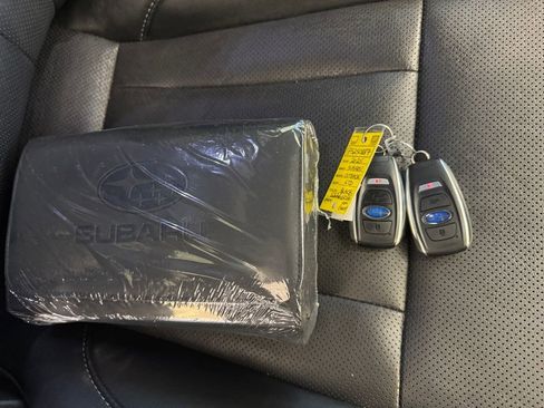 Used 2025 Subaru Outback Limited image 27