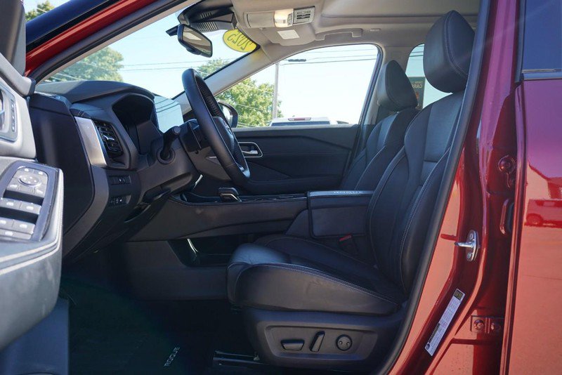 Used 2025 Nissan Rogue Platinum w/ Platinum Premium Package AWD/4WD image 20