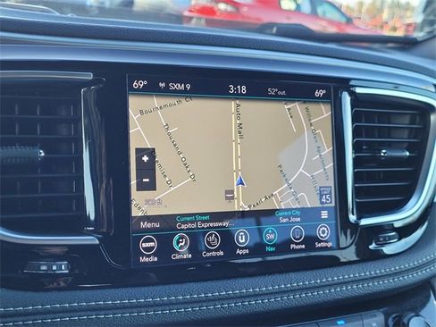 Certified 2020 Chrysler Pacifica Limited w/ Advanced Safetytec Group image 9