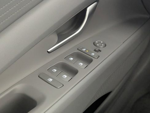 New 2026 Hyundai Elantra SE image 15