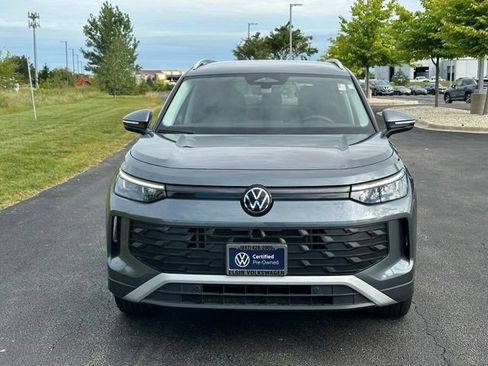 Used 2025 Volkswagen Tiguan S w/ 18" Wheel Package AWD/4WD image 2