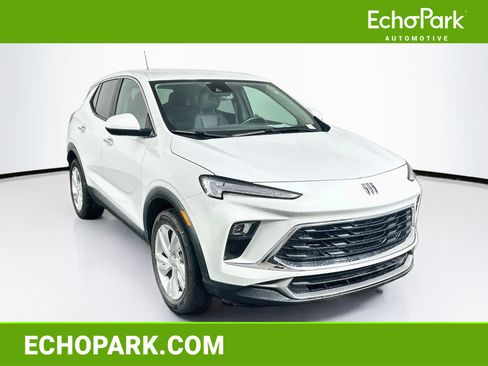 Used 2025 Buick Encore GX Preferred FWD image 1