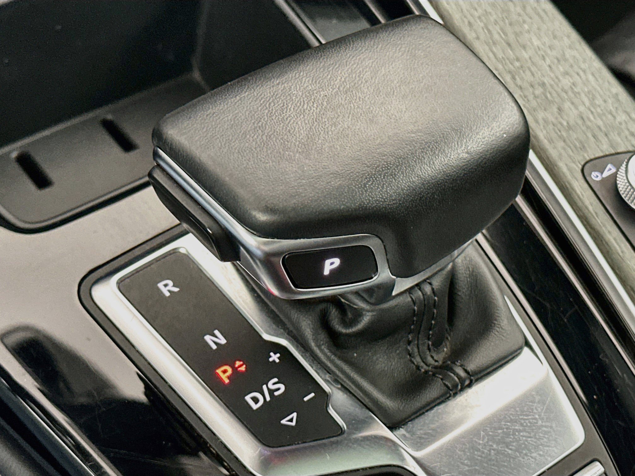 Used 2024 Audi A4 2.0T Premium Plus AWD/4WD image 24