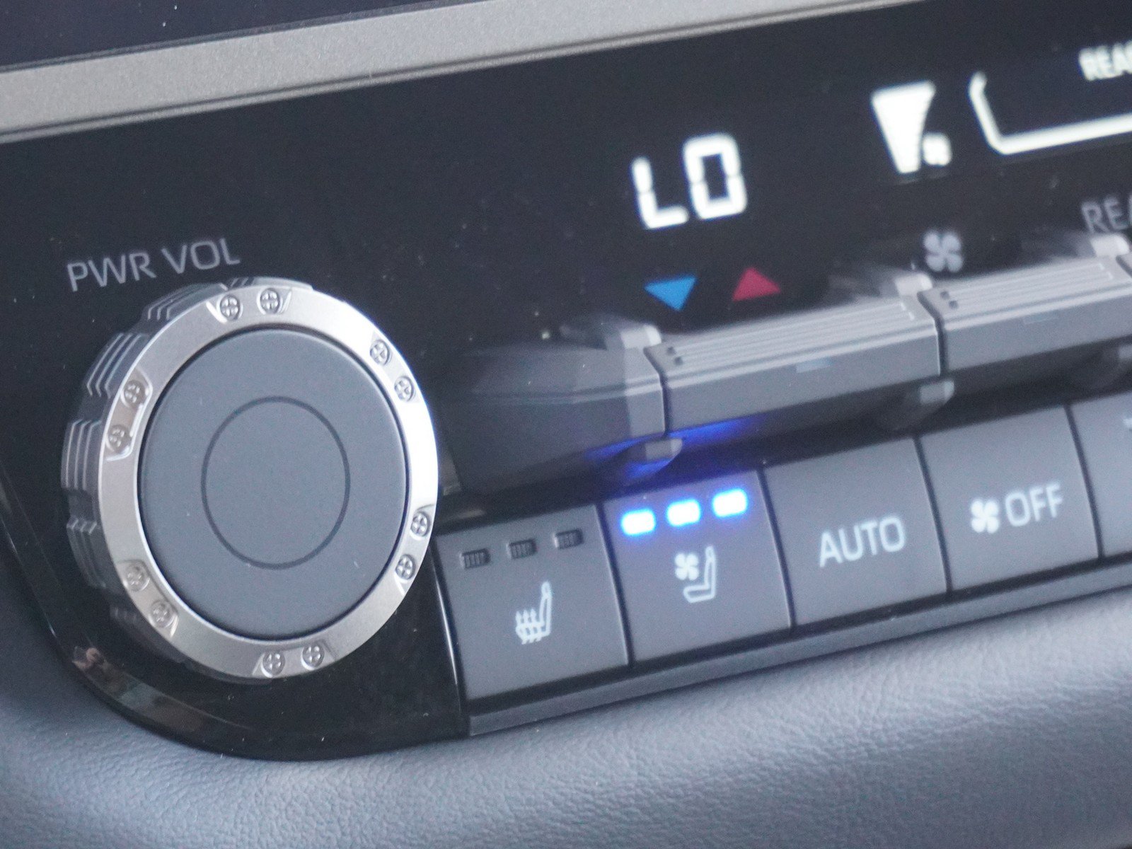 New 2026 Toyota Sequoia Platinum AWD/4WD image 33