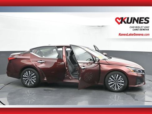 Used 2023 Nissan Altima 2.5 SV image 56