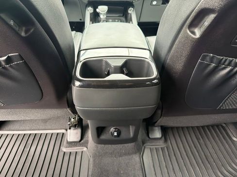 Used 2025 Kia Telluride EX AWD/4WD image 21