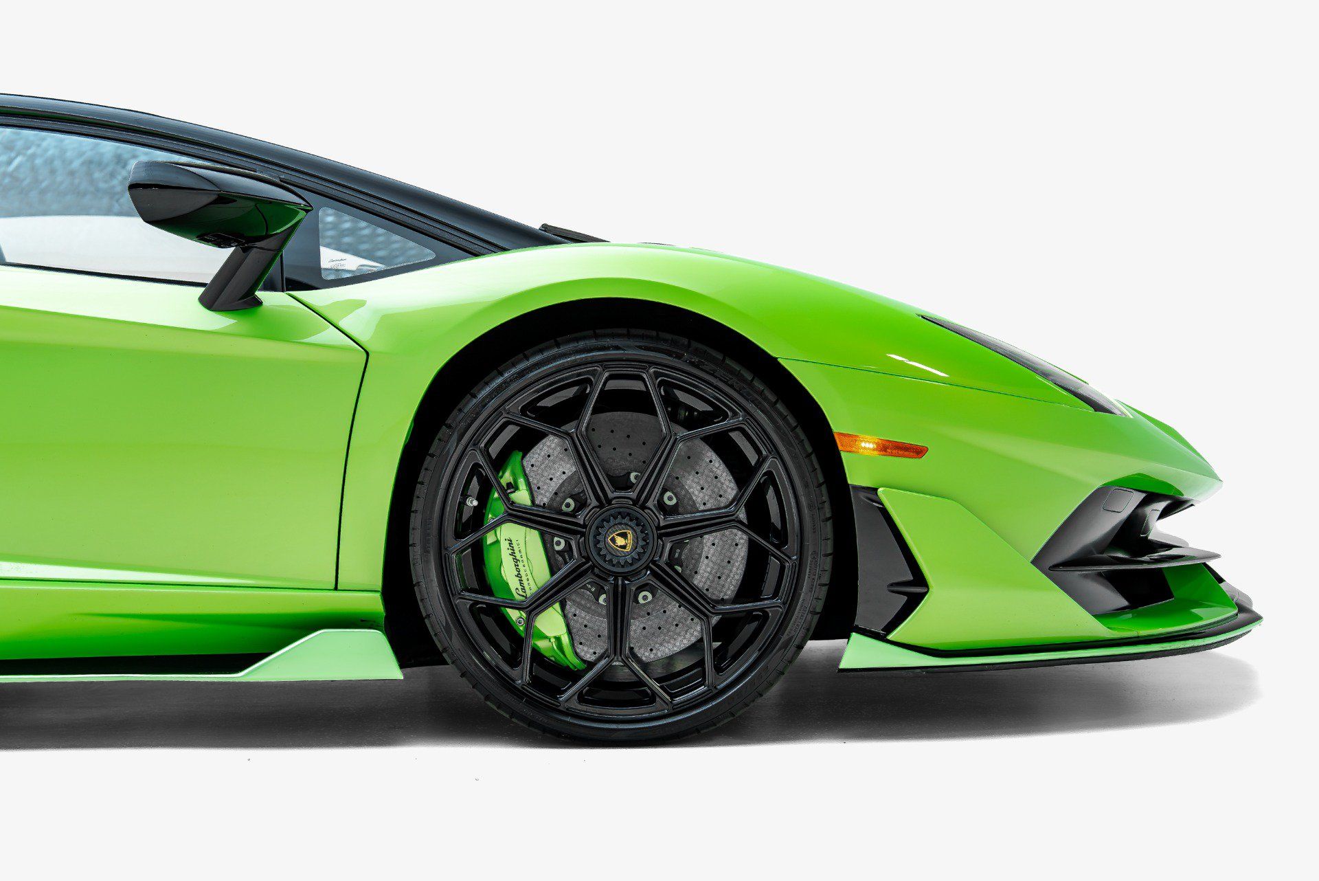 Used 2019 Lamborghini Aventador SVJ AWD/4WD image 37