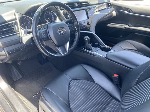 Used 2020 Toyota Camry SE w/ Carpet Mat Package FWD image 15