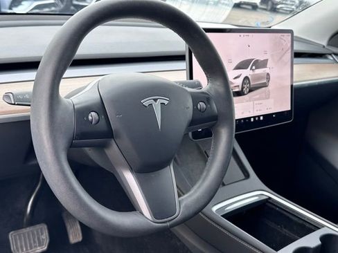 Used 2023 Tesla Model Y Long Range image 11