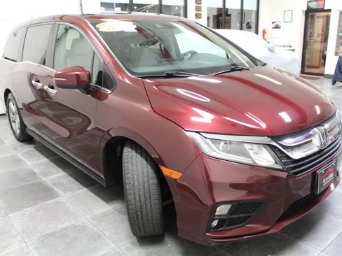 Used 2018 Honda Odyssey EX-L image 3