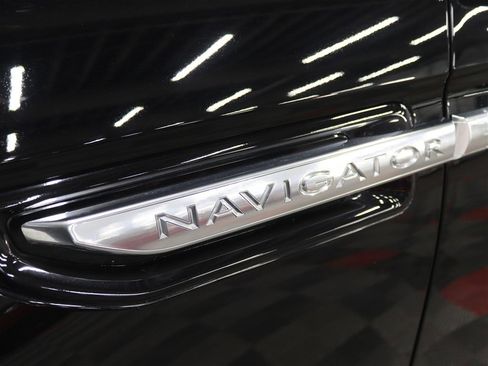 Used 2020 Lincoln Navigator Reserve w/ Luxury Package image 9
