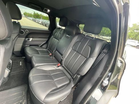 Used 2017 Land Rover Range Rover Sport SE AWD/4WD image 9