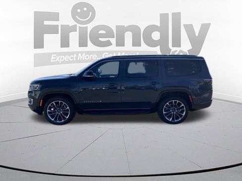 Used 2024 Jeep Wagoneer Series II w/ Premium Group I AWD/4WD image 2