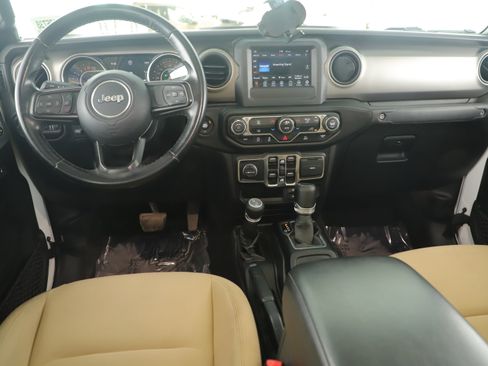 Used 2020 Jeep Gladiator Sport w/ Quick Order Package 24S AWD/4WD image 16