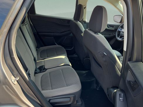 Used 2022 Ford Escape SE w/ SE Sport Appearance Package FWD image 14