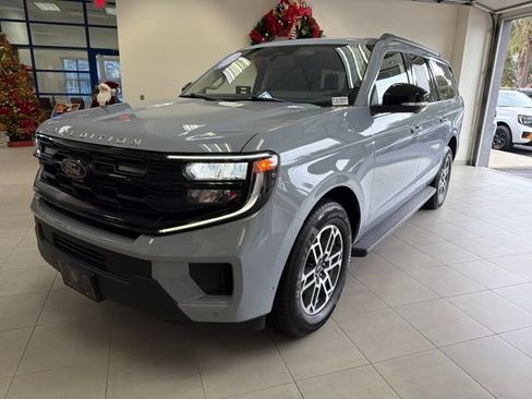 Used 2025 Ford Expedition Max Active image 4