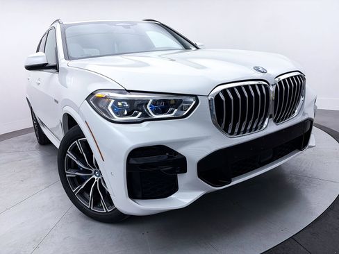 Used 2023 BMW X5 xDrive45e w/ Executive Package image 11