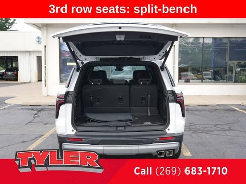New 2026 Chevrolet Traverse LT w/ Driver Confidence Package AWD/4WD image 15