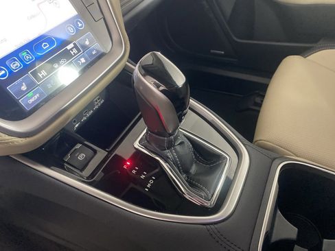 Certified 2025 Subaru Outback Limited image 16