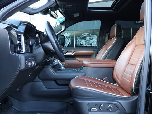 Used 2025 GMC Sierra 3500 Denali Ultimate AWD/4WD image 15