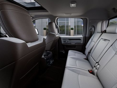 New 2026 RAM 2500 Laramie AWD/4WD image 24