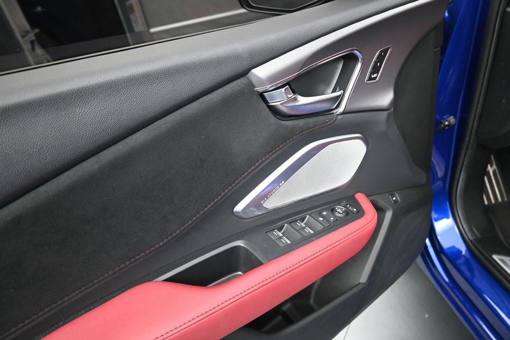 Used 2023 Acura RDX w/ Advance Package FWD image 19