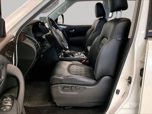 Used 2024 Nissan Armada Platinum w/ Captain's Chairs Package RWD image 7