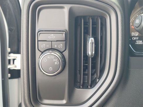 Used 2023 Chevrolet Silverado 1500 Custom image 21