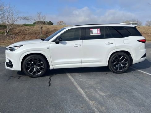 Used 2025 Lexus TX 500h AWD w/ Technology Package image 8