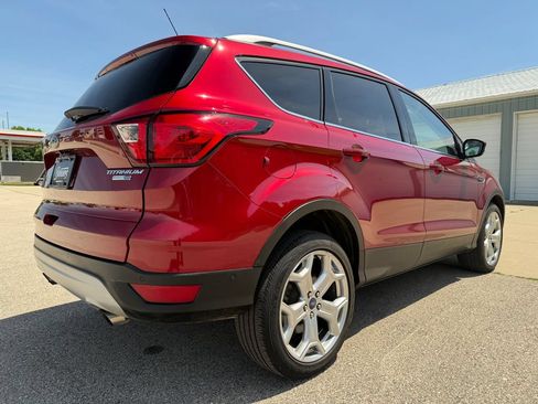Used 2019 Ford Escape Titanium AWD/4WD image 5
