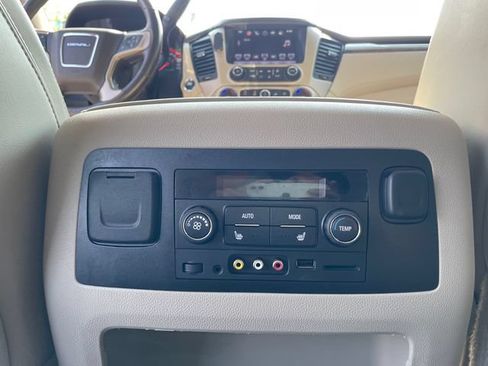 Used 2016 GMC Yukon XL Denali w/ Open Road Package AWD/4WD image 31