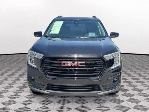 Used 2023 GMC Terrain SLT w/ Tech Package FWD image 2