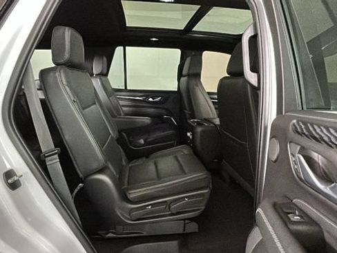 Used 2023 GMC Yukon Denali AWD/4WD image 29