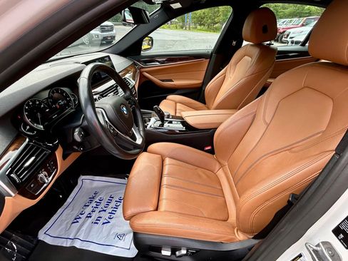 Used 2018 BMW 530i xDrive image 11