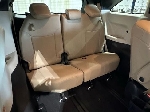 Certified 2023 Toyota Sienna Limited AWD/4WD image 22