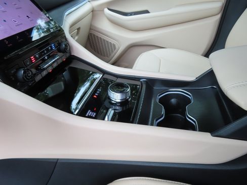 New 2025 Jeep Grand Cherokee Limited w/ Luxury Tech Group II image 6